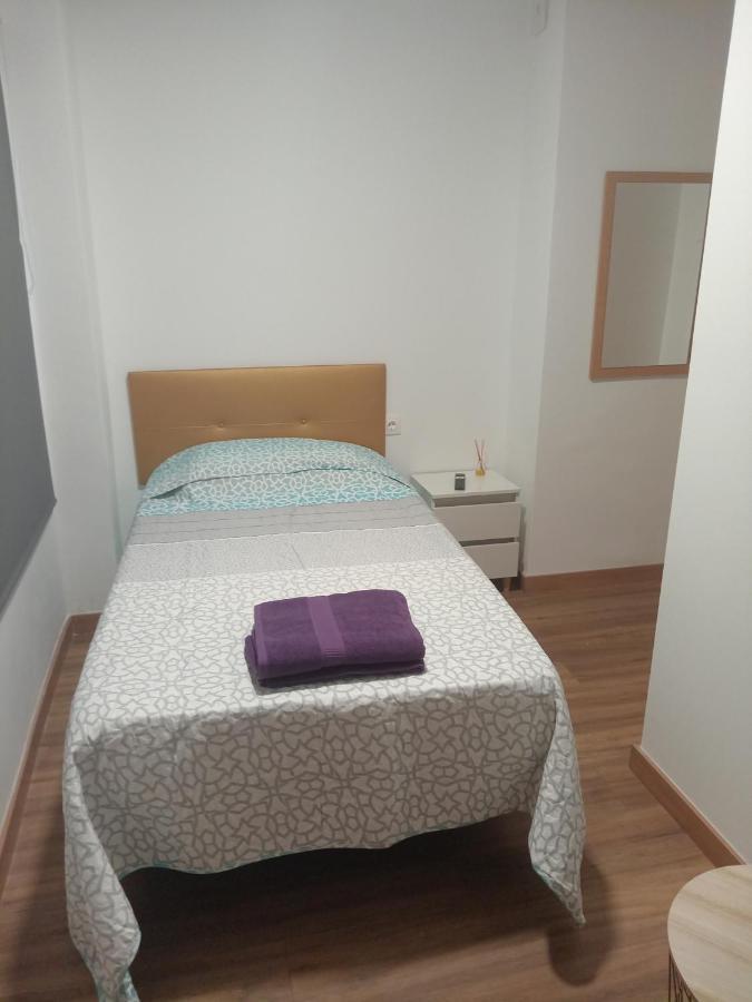 Single Room,1460848330:JPEG